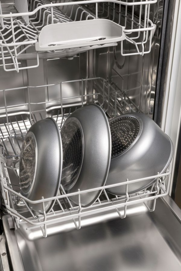 rangement lave vaisselle poele 20 cm aluminium induction tous feux anti adherent